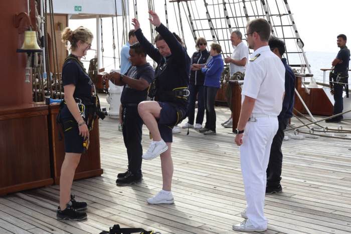 Sea Cloud Cruises, Sea Cloud II, Rigg Climbing 2.jpg